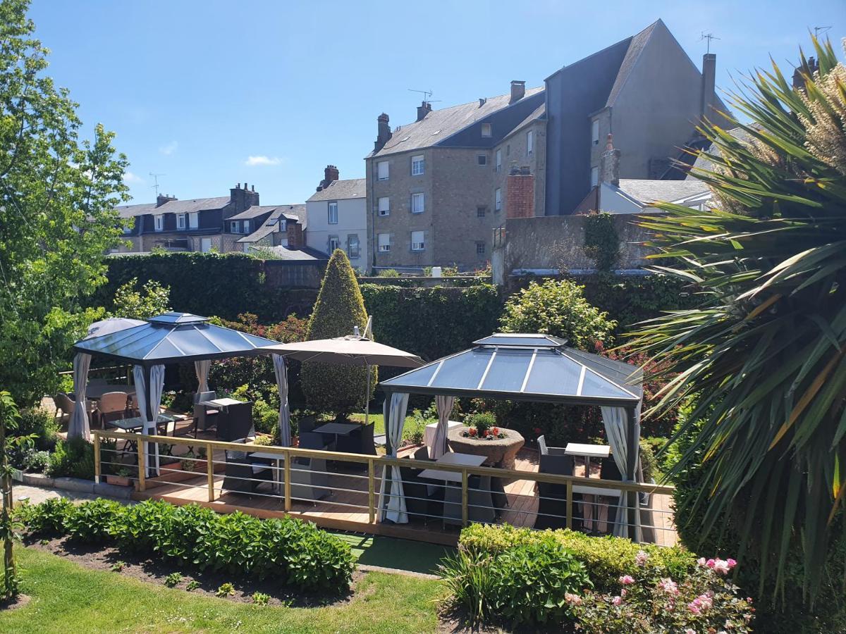 Hotel De La Croix D'Or Avranches Esterno foto