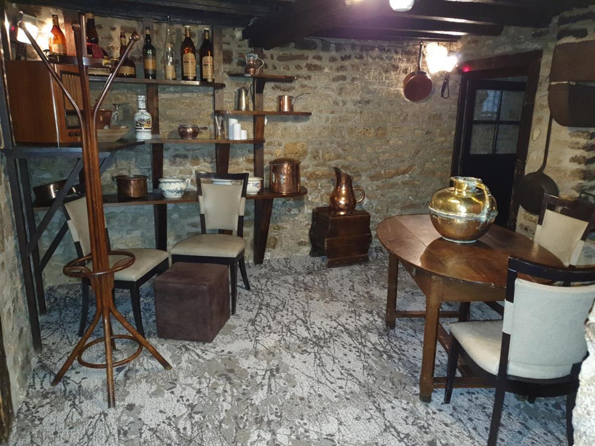 Hotel De La Croix D'Or Avranches Esterno foto